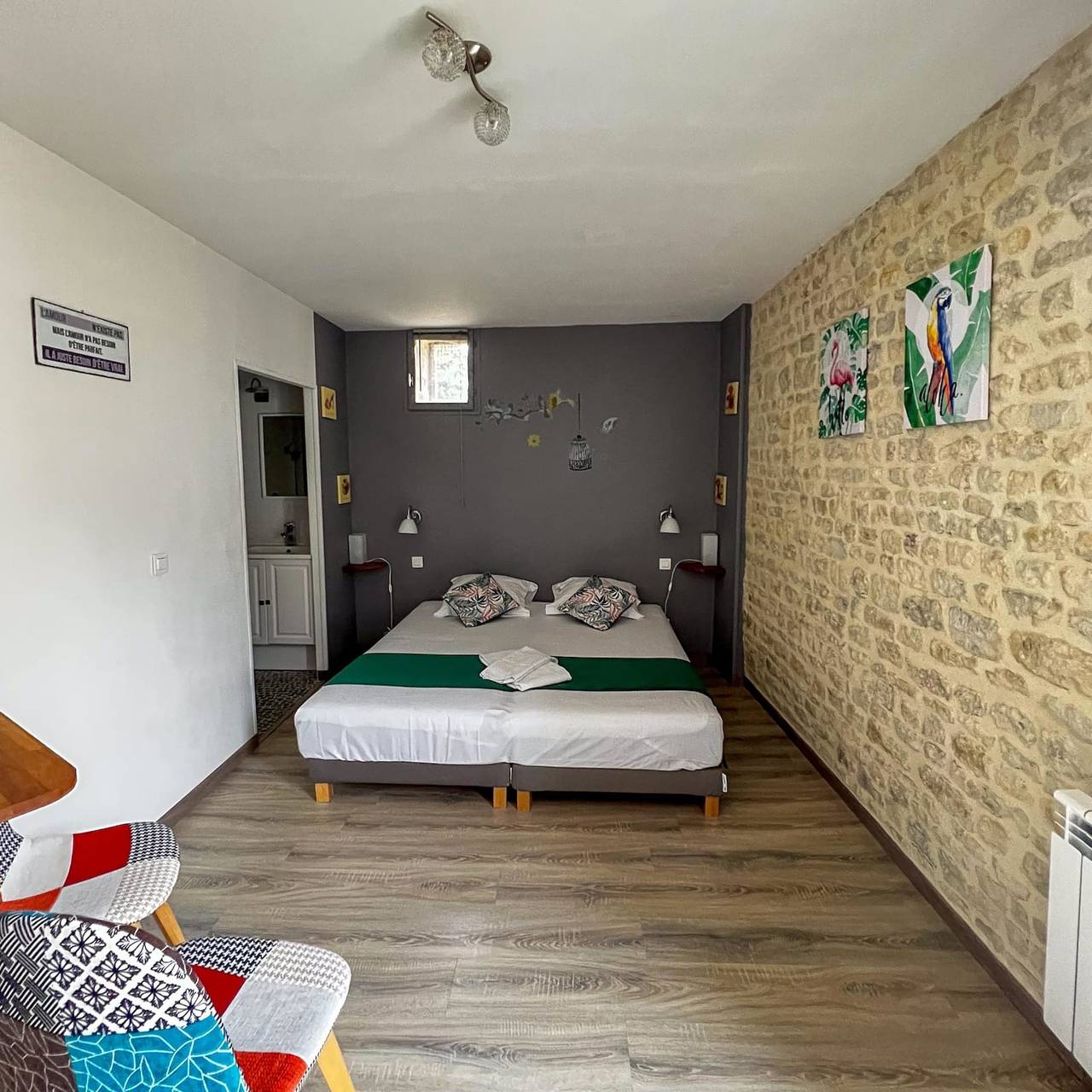 Gîte Utah : Confort et Découverte en Normandie in Formigny, Région de Bayeux