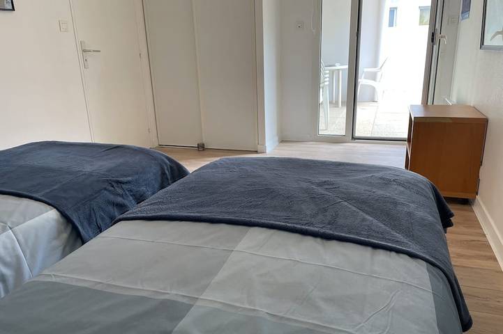 Entire apartment, Apartment with a view of the ocean in Saint-Quay-Portrieux, Côte de Goëlo