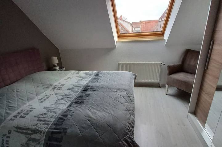 Ganze Wohnung, Ruhige Fewo. 150m zum Meer und Strand, bis 2 Hunde, Parkplatz vor Haustür, Wlan in Norddeich, Norden und Umgebung