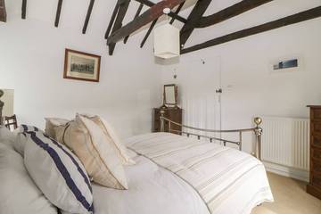 Log Cabin for 5 People in Plymouth, South Devon, Photo 2