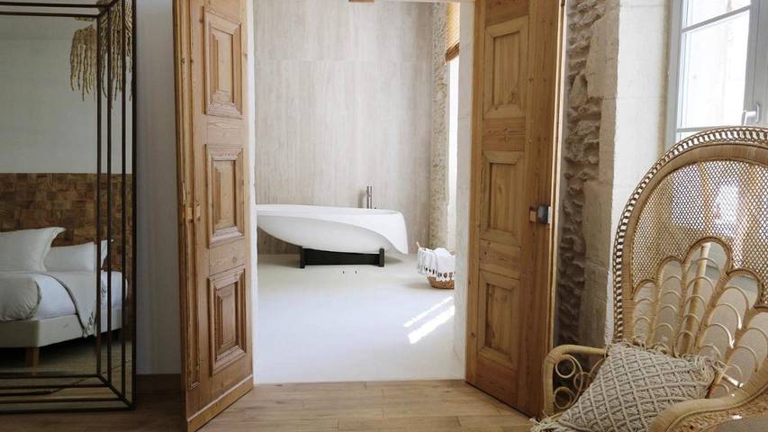 Hôtel pour 8 personnes, avec jardin et piscine, animaux acceptés dans Office De Tourisme Alpilles En Provence - 2