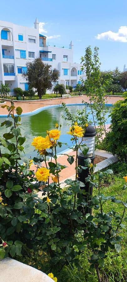 Apartamento de vacaciones para 6 personas, con jardín además de piscina y vistas - 1