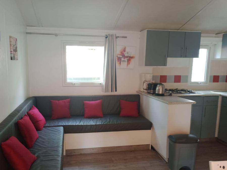 Flower Camping Les Loges - Mobilheim 6 personen - Standard 22-28m² - 2 Schlafzimmer - überdachte Terrasse + Tv in Meschers-sur-Gironde, Saintes und Umgebung