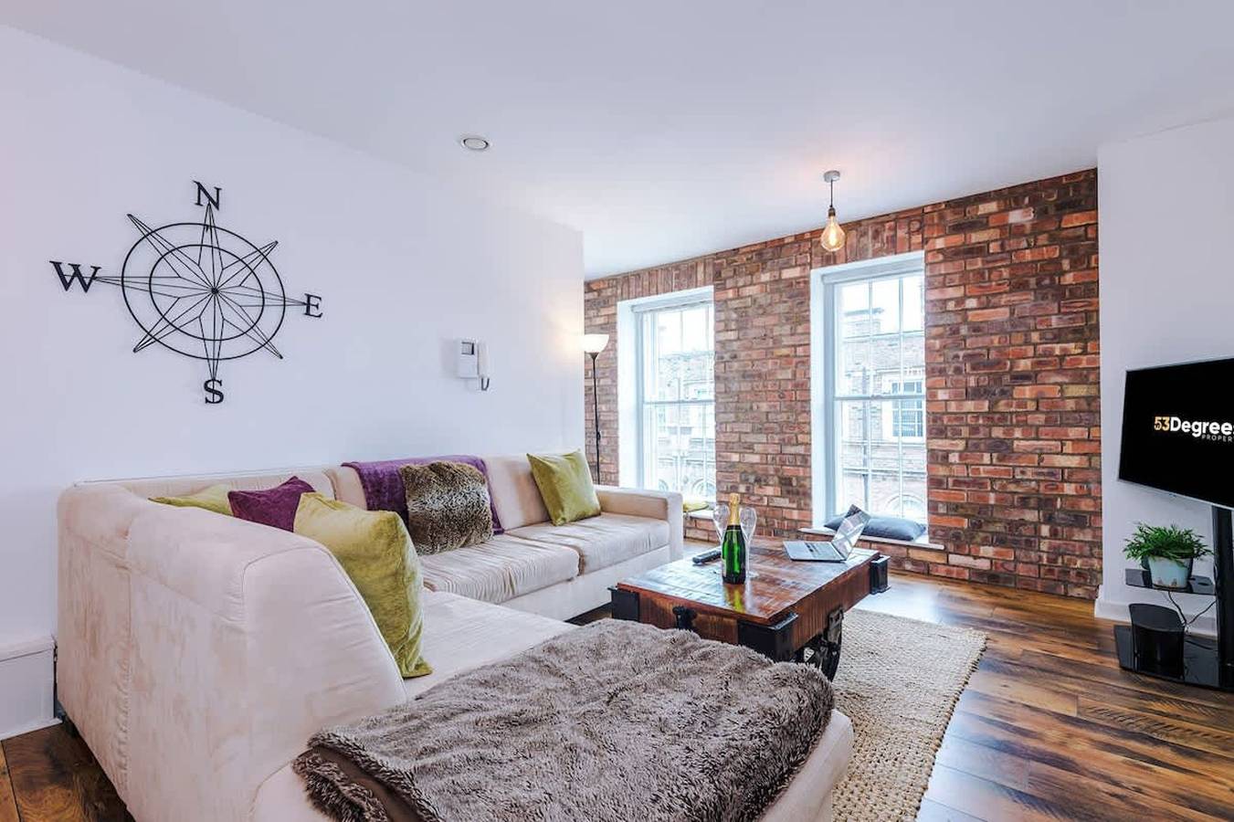 Entire apartment, New  Stunning City Centre Flat  Amazing Location in Chester, Cheshire West and Chester