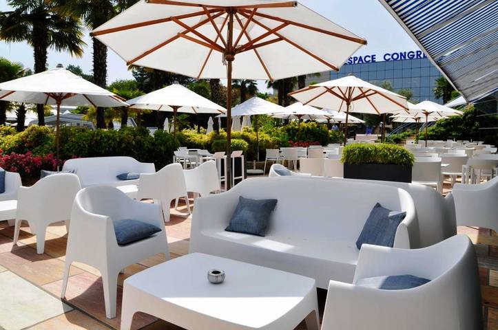 Hôtel pour 2 personnes, avec jardin et jacuzzi ainsi que piscine et sauna à La Chapelle-sur-Erdre - 3