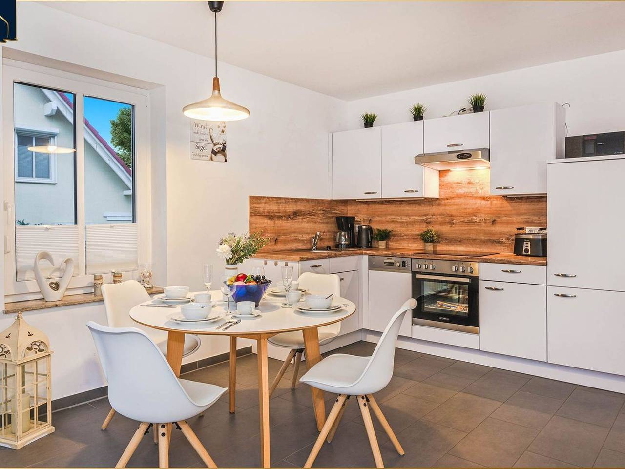 Ferienhaus Möwenkoje - Charmantes Ferienhaus mit Kamin, Terrasse & Garten – Erholung pur im Grünen in Gothensee, Korswandt
