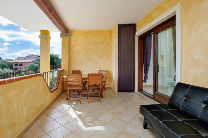 Maison de vacances 'Residence Orizzonti App N 23' avec vue sur la mer, terrasse privée et climatisation in Quinta Spiaggia, Golfo Aranci