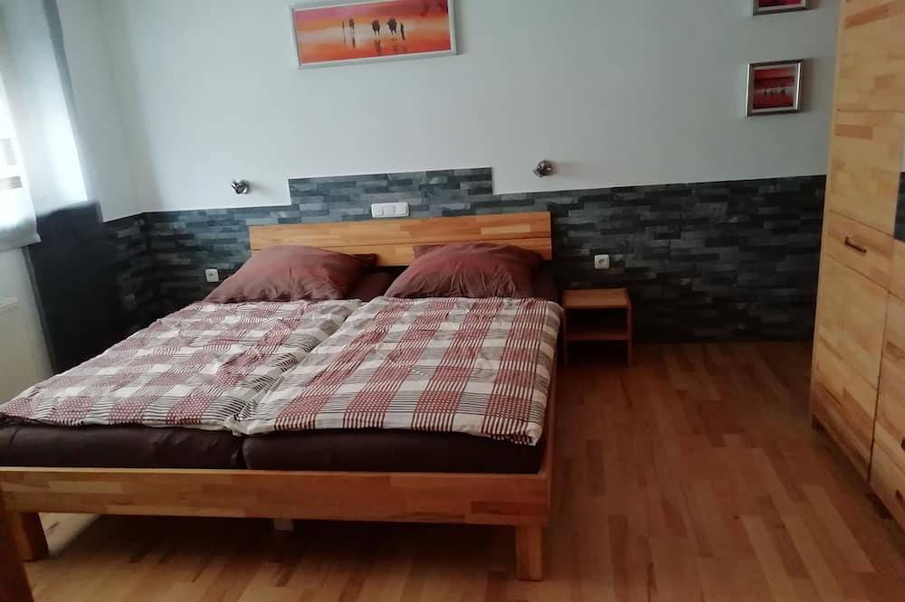 Ganze Wohnung, Gästehaus Michael in Navis am Brenner - Tal der Liebe in Tuxer Alpen, Navis