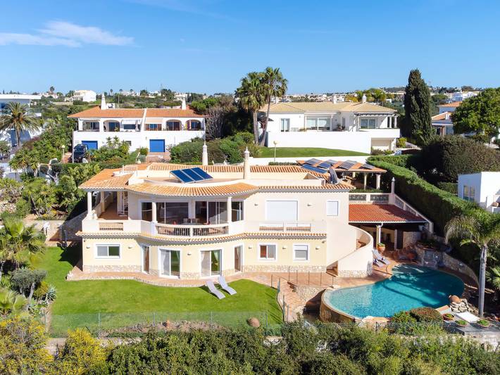 Villa pour 8 personnes, avec balcon ainsi que jardin et sauna à Ferragudo - 2