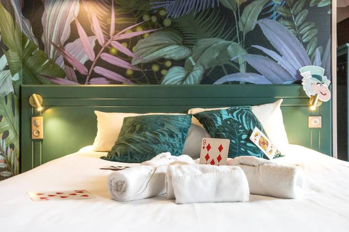Hôtel pour 2 personnes, avec Terrasse ainsi que Jardin et Piscine