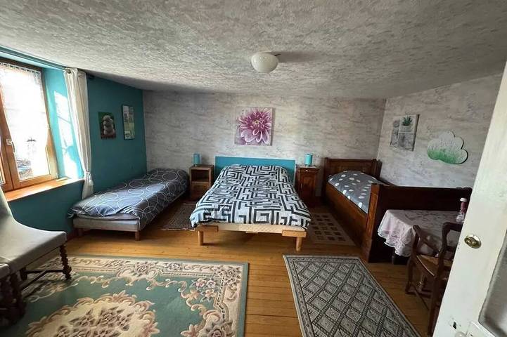 Location de vacances pour 9 personnes, avec jardin à Fougerolles - 3