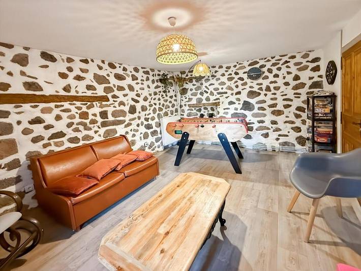 Location de vacances pour 5 personnes, avec terrasse à Pleaux - 3