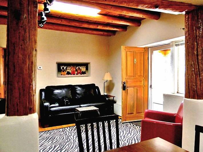 Vacation rental for 8 people, with terrace and hot tub, with pets in Taos