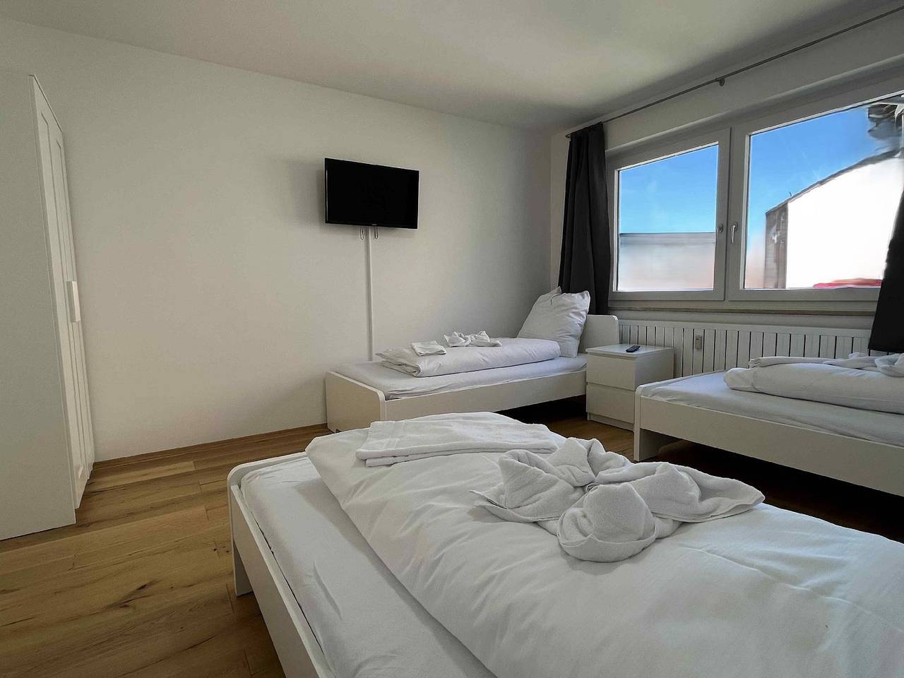 Ganze Ferienwohnung, Sad154 Moderne Monteurwohnung mit Balkon in Schwandorf, Ostbayern