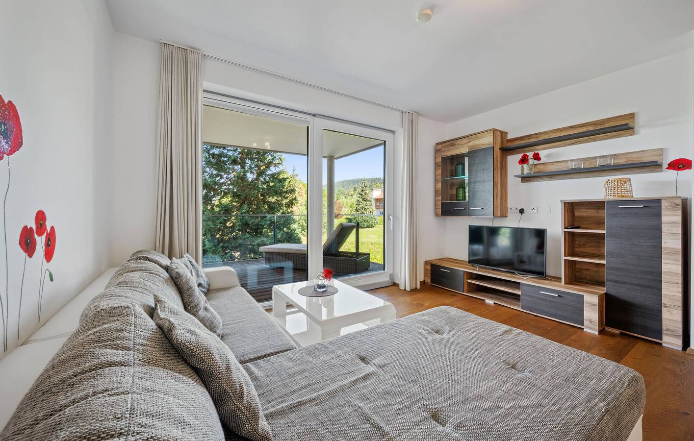 Ganze Ferienwohnung, Ferienwohnung für 5 Personen mit Terrasse in Pörtschach am Wörthersee, Klagenfurt-Villach