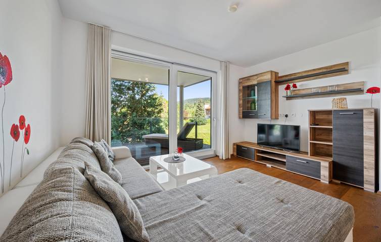 Ganze Ferienwohnung, Familienfreundliche Ferienwohnung mit Seeblick und moderner Ausstattung in Maria Wörth in Pörtschach am Wörthersee, Klagenfurt-Land
