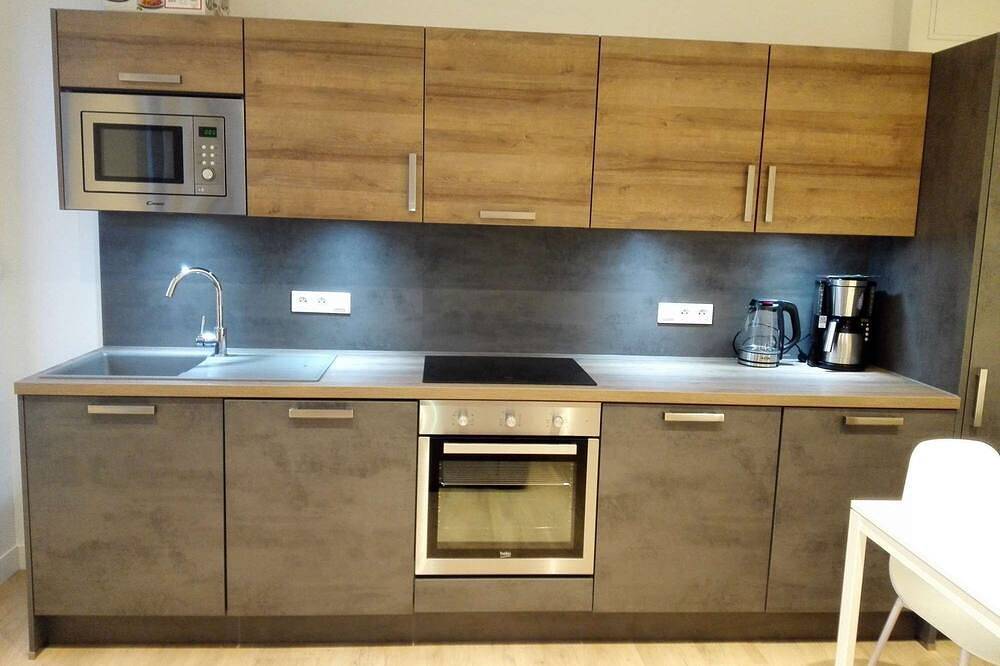Entire apartment, ★★★ Bright one-bedroom apartment in downtown Voltaire with courtyard ★★★ in Saint-Quentin, Aisne