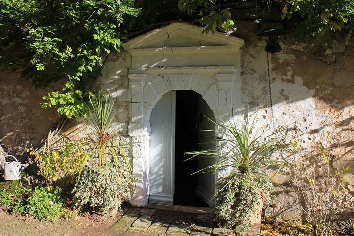 Gîte pour 6 personnes, avec jardin ainsi que terrasse et jacuzzi