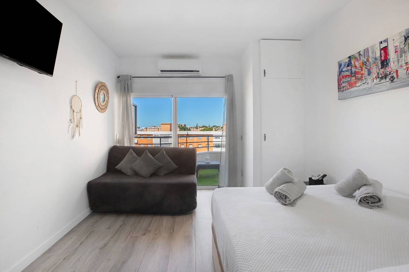 Ganzes Studio, Studio 'Apartamento Saltillo Alto' mit Meerblick, Wlan und Klimaanlage in Torremolinos, Costa del Sol