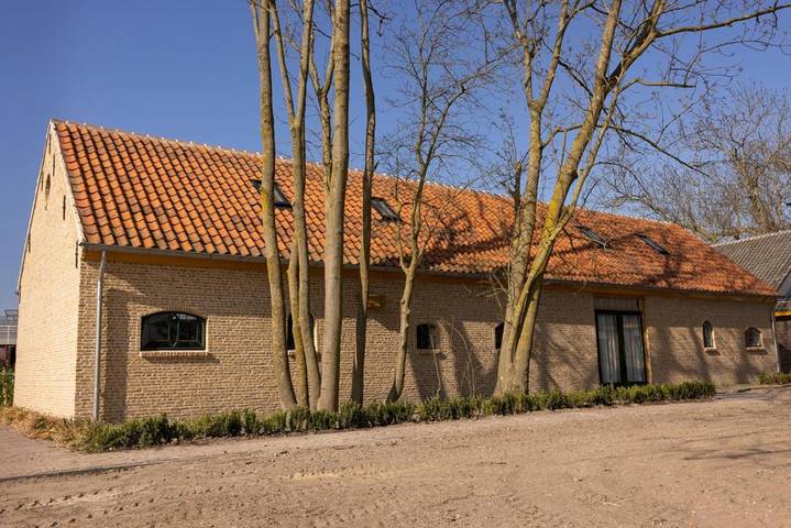 Ferienwohnung für 4 Personen, mit Garten und Terrasse in Westland