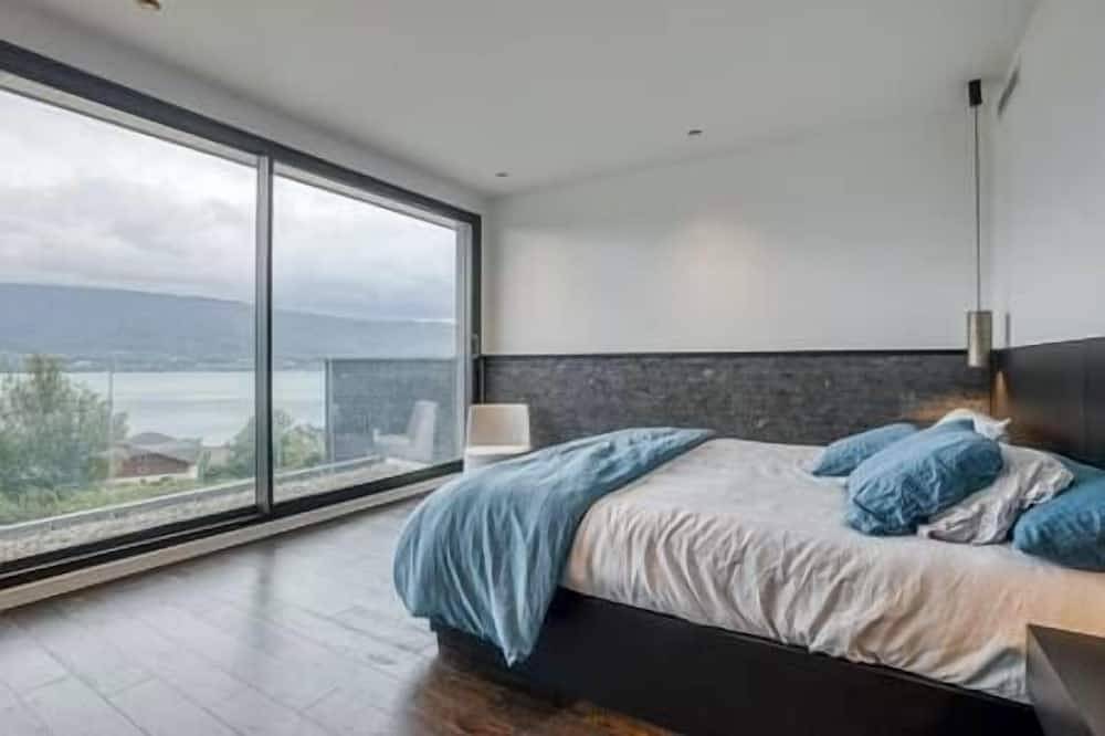 Villa Enjoy - Fünf Schlafzimmer Villa, Schläft 10 in Veyrier-du-Lac, Annecy und Umgebung
