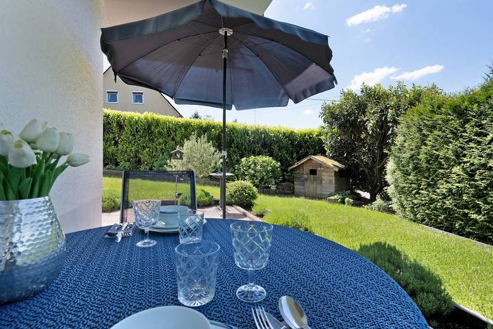 Hel lejlighed, Apartment “Millot” with Private Terrace and Wi-Fi in Scheuern (Schwarzwald), Gernsbach