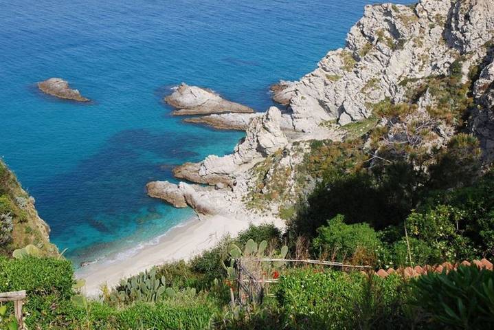 Casa Due  in Faro Capo Vaticano, Ricadi (gemeinde)