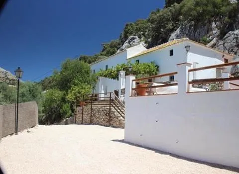 Apartamento de vacaciones para 4 personas, con jardín además de piscina y vistas - 1