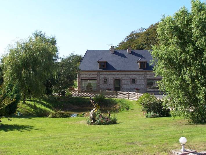 Gîte pour 6 personnes, avec terrasse et jardin, animaux acceptés