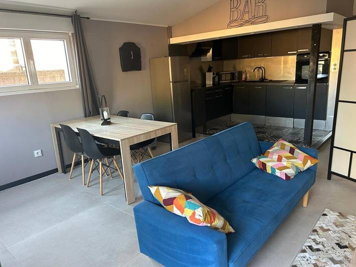 Gîte pour 3 personnes, avec Jacuzzi et Terrasse à Chusclan