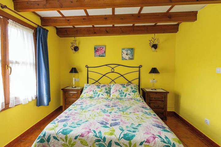 Apartamento entero, Apartamentos La Huerta de la Torre ( Apartamento número 2 ) in Soto de Cangas, Cangas de Onís