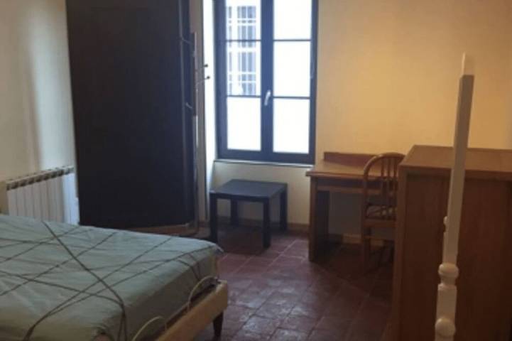 Apartamento entero, Through-Apartment With Loire View (N°13) in Roanne, Región de Roanne