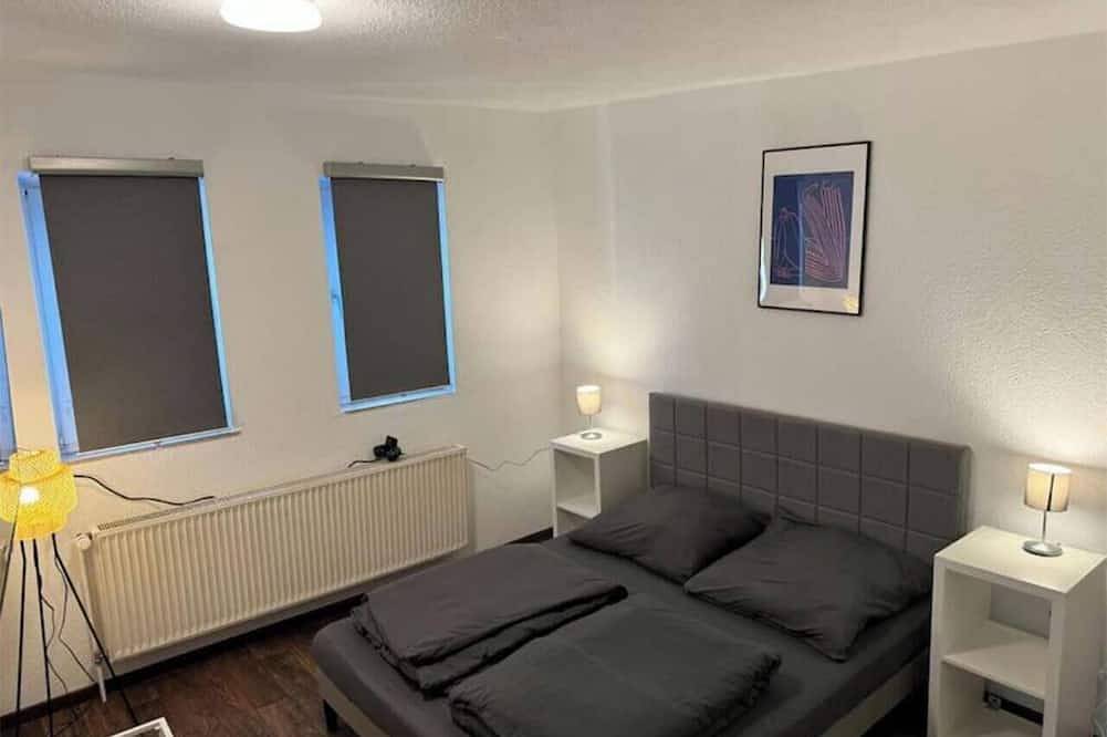 Townhouse for 10 with garden in Esslingen, Circondario di Esslingen