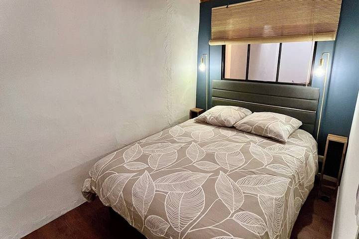 Apartamento entero, Cozy apartment in the heart of Veynes with a balcony and a view of the mountains 🏔️ in Veynes, Gap region