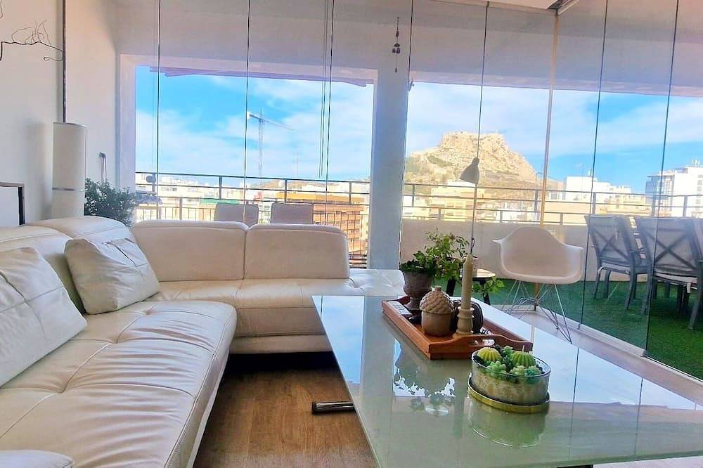 Appartamento intero, Spectacular luxury penthouse. Large terrace. Central location. Views of the castle in Alacant, Alicante