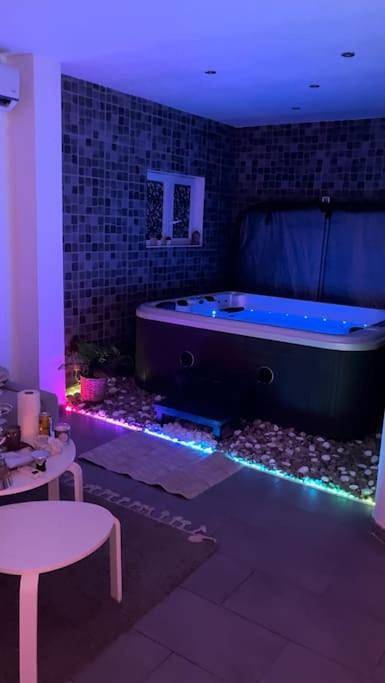 Appartement de vacances pour 3 personnes, avec terrasse ainsi que sauna et jacuzzi