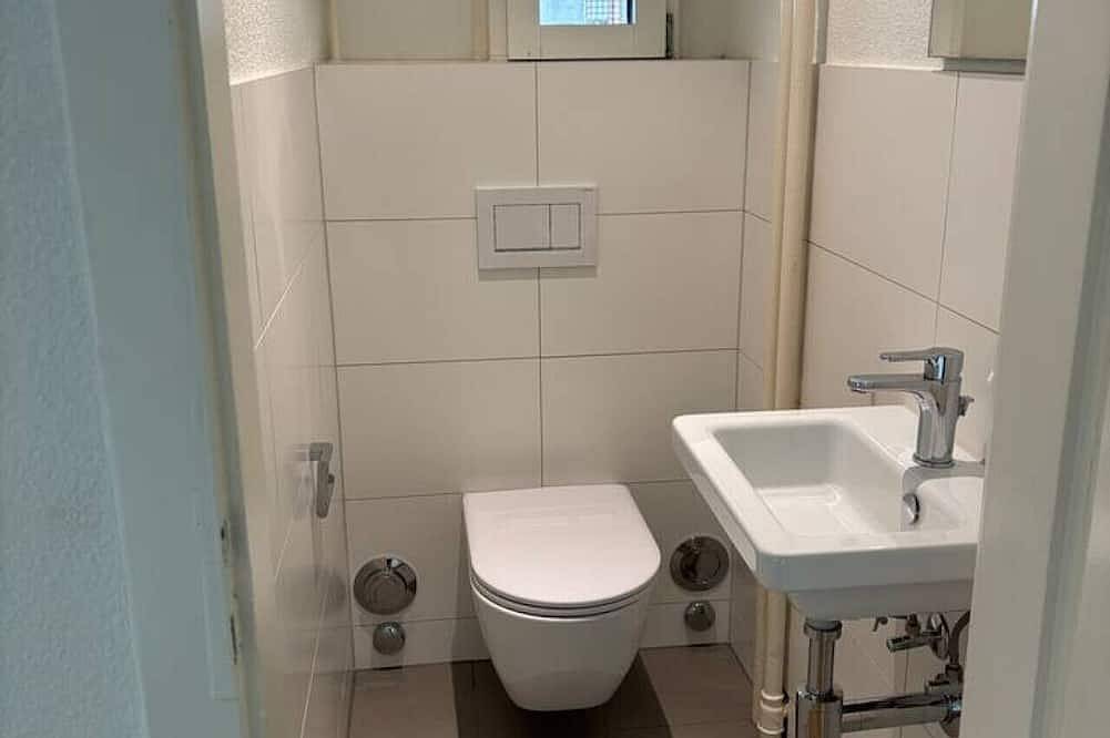 Ganze Wohnung, Central 2Br with Superbe Transit Access in Zürich, Bezirk Zürich