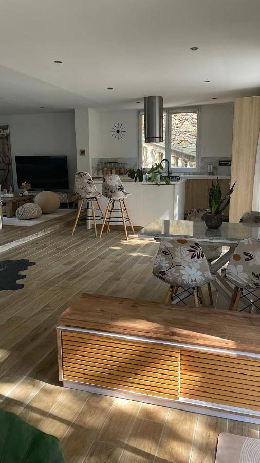 Gîte pour 2 personnes, avec terrasse et vue à Bras - 2