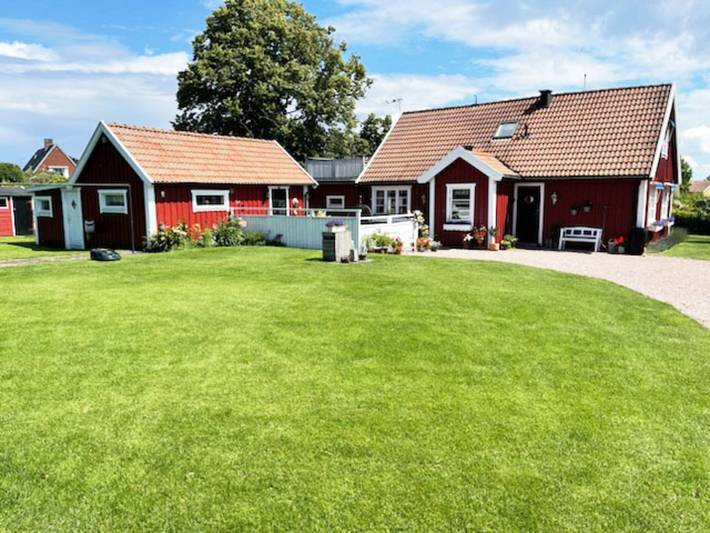 Ferienwohnung für 3 Personen, mit Terrasse und Garten in Halmstad