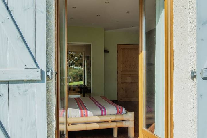 Gîte pour 15 personnes, avec sauna ainsi que jacuzzi et jardin à Luzy - 3