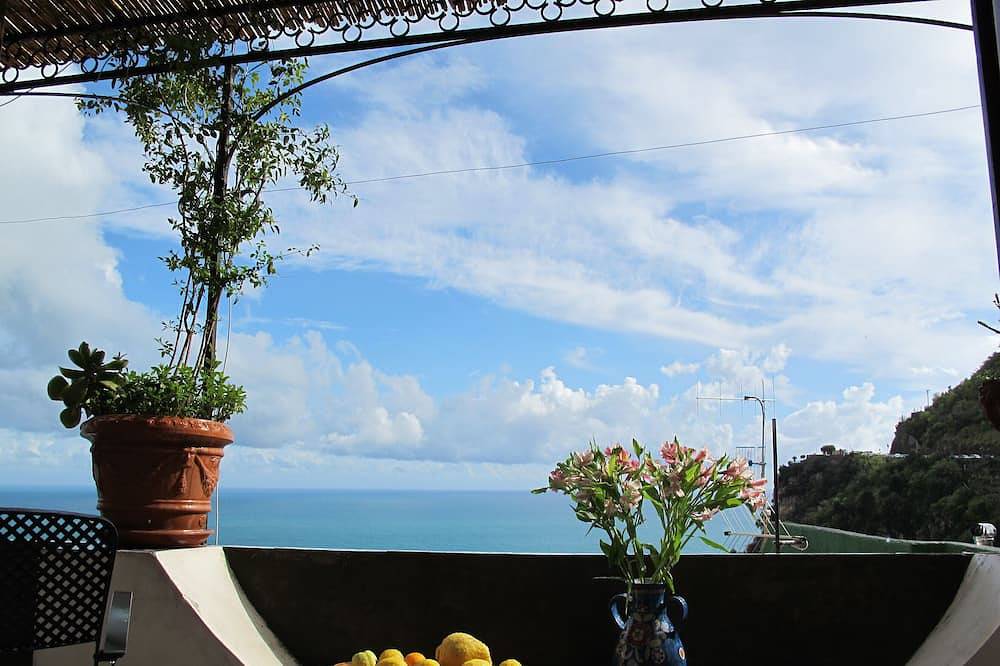 Apartment for 5 People in Positano, Amalfi Coast