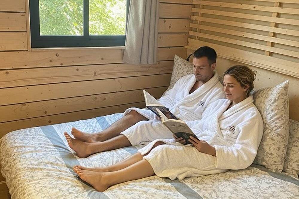 Hy•Lødge Spa n°1 : Chalet Romantique pour 2 Personnes avec Spa Privatif in Anould, Saint-Dié-des-Vosges