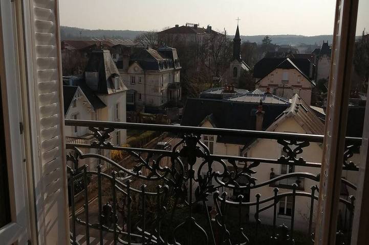 Appartement entier, 2 pièces 62 m2, superbe vue, spacieux, lumineux, chargé d'histoire in Vittel, Neufchâteau