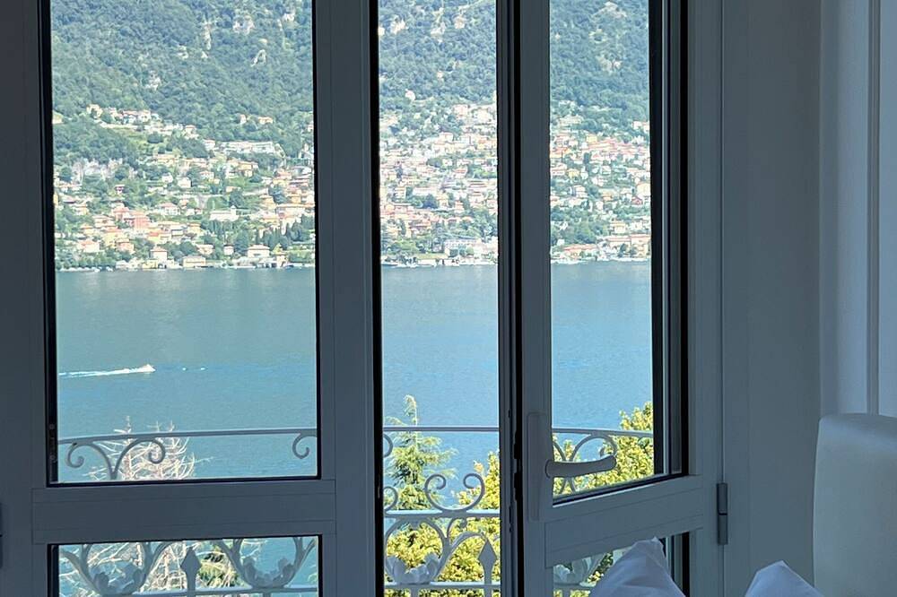 Ganze Wohnung, L'étoile du Lac - Elegant Apartment with View on the Lake Como and Concierge in Blevio, Comer See