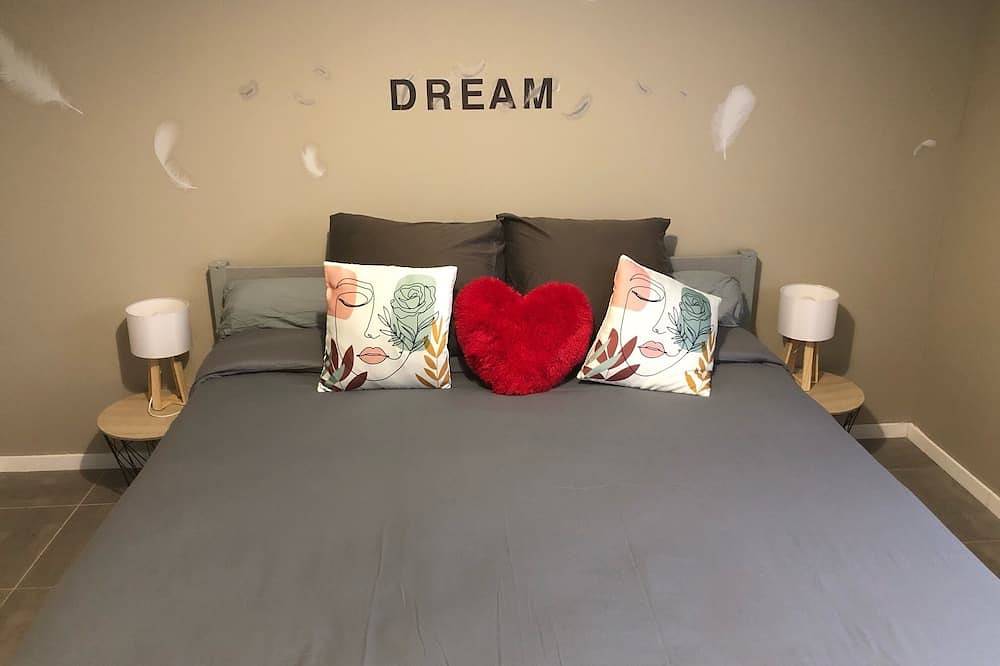 Entire apartment, L'alcove du 510 *** private spa, sauna and games room in Montauban, Tarn-et-Garonne