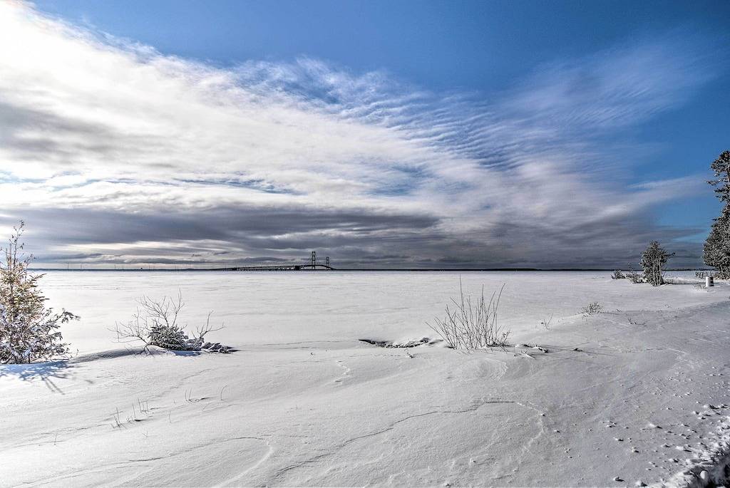 Ganze Wohnung, Neu! Gemütliche Wohnung <1 Mi zum Huronsee / Minuten nach Mackinac in St. Ignace, Mackinac County