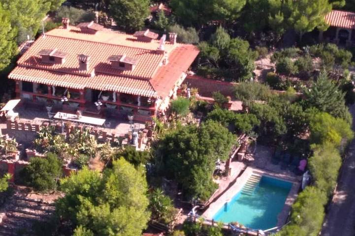 Villa für 6 Personen, mit Balkon und Garten