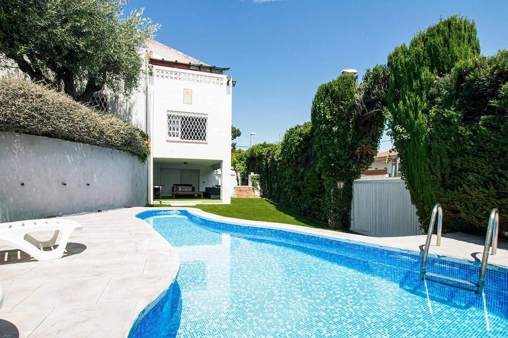 Beautiful home in Alella in Alella, Costa del Maresme