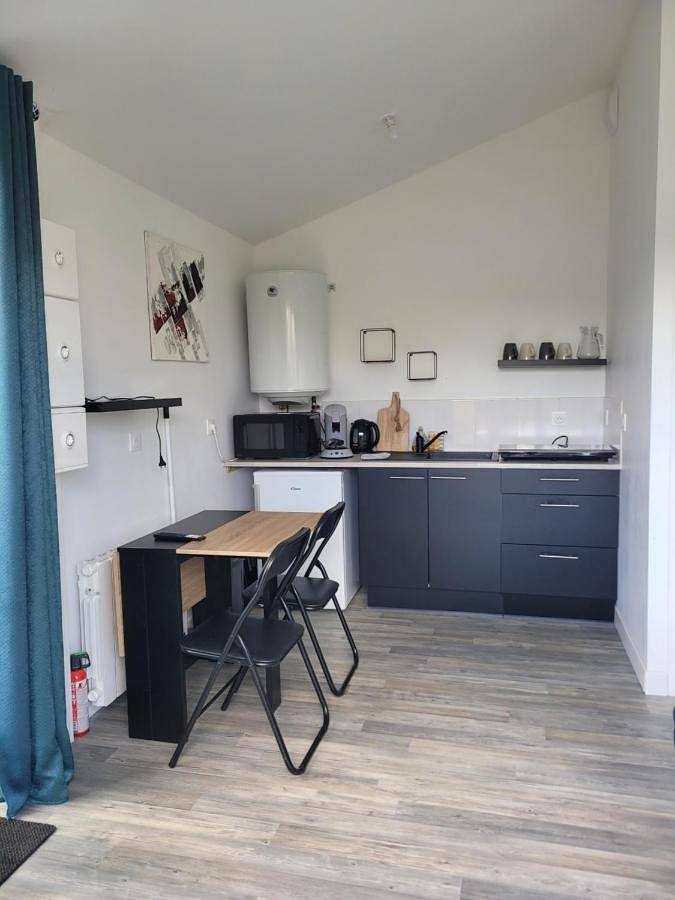 Gîte pour 4 personnes, avec terrasse dans Montrevault-sur-Èvre - 2