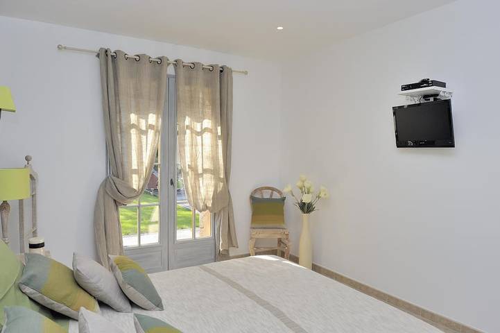 Location de vacances pour 8 personnes, avec jardin à Cauro - 4